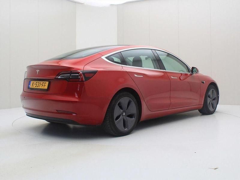 Gebraucht Tesla Model 3 Standard Range 225 kW (306 PS) 2020 Rot Limousine
