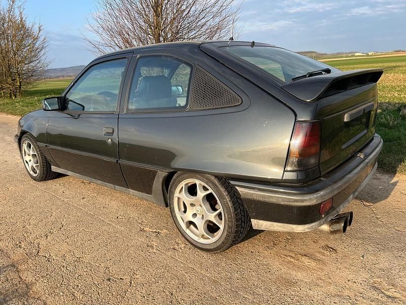 Gebraucht Opel Kadett 150 PS (110 kW) 1989 Schwarz Kleinwagen