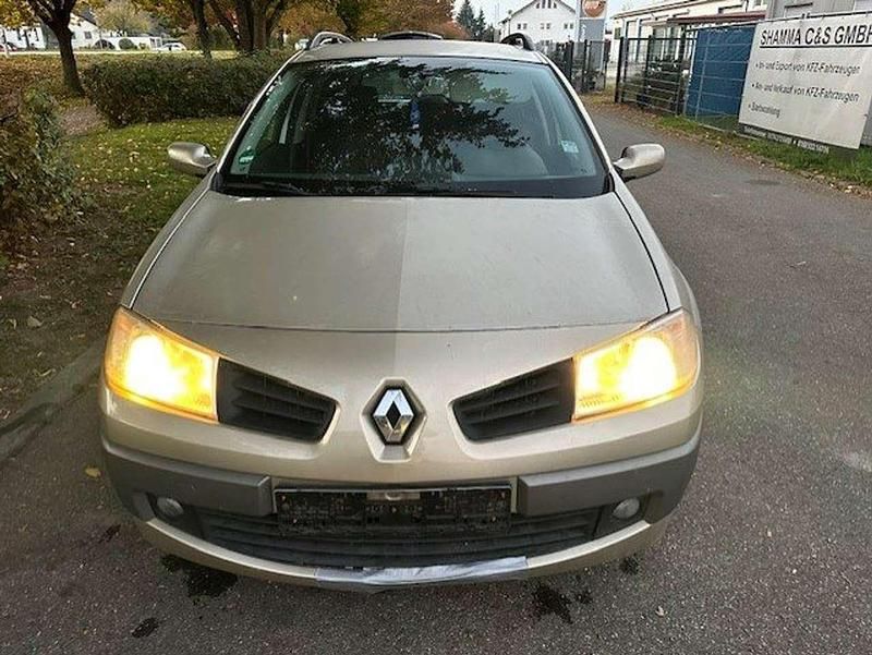 Pfefferbeige Gebraucht 2006 Renault Mégane GrandTour Avantage Kombi | 1.300 € (Guter Preis) - Bild 1/4
