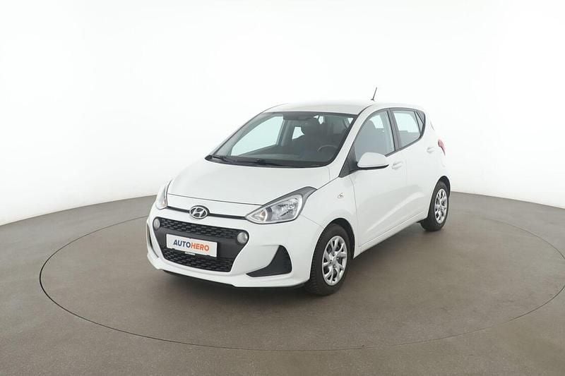 Weiß Gebraucht 2017 Hyundai i10 Trend Kleinwagen | 8.290 € (Fairer Preis) - Bild 1/3