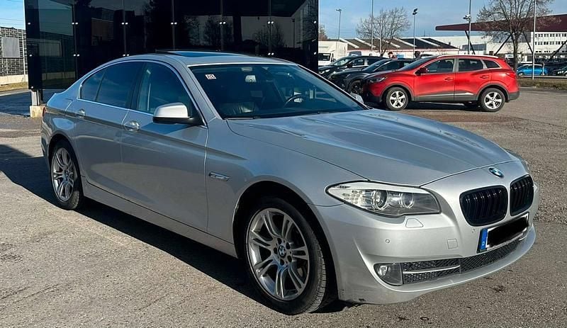 Gebraucht BMW 525 204 PS (150 kW) 2011 Silber Limousine