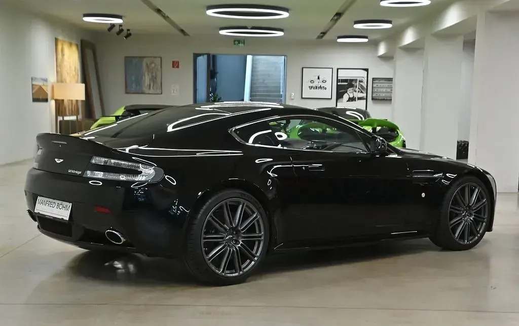 Gebraucht Aston Martin V12 Vantage 517 PS (380 kW) 2012 Schwarz Coupé