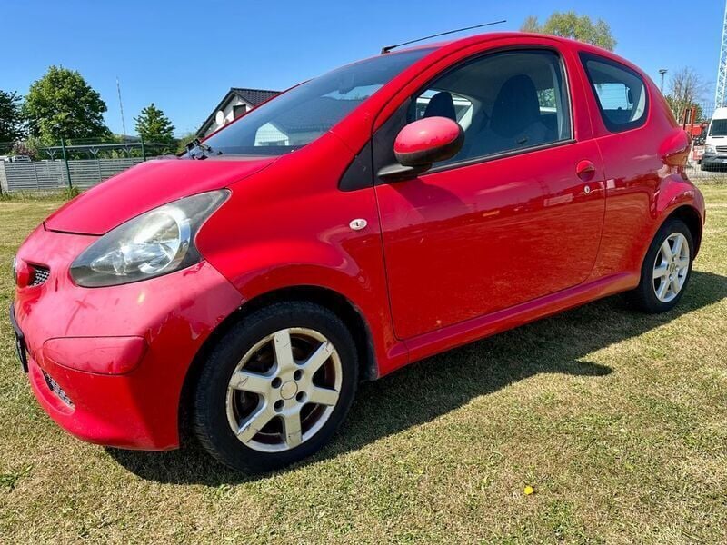 Rot Gebraucht 2006 Toyota Aygo Cool Kleinwagen | 1.200 € (Guter Preis) - Bild 1/4