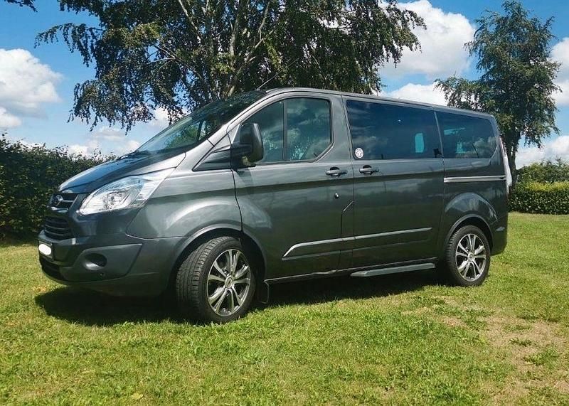 Gebraucht Ford Tourneo 155 PS (114 kW) 2016 Grau Van / Kleinbus