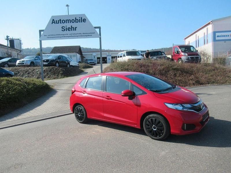 Gebraucht Honda Jazz Trend 102 PS (75 kW) 2018 Rot Kleinwagen
