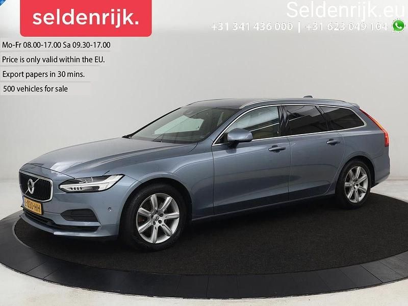 Blau Gebraucht 2017 Volvo V90 Momentum Kombi | 13.900 € (Guter Preis) - Bild 1/4