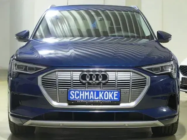 Second-hand Audi e-tron Advanced 230 kW (313 CP) 2022 Albastru SUV