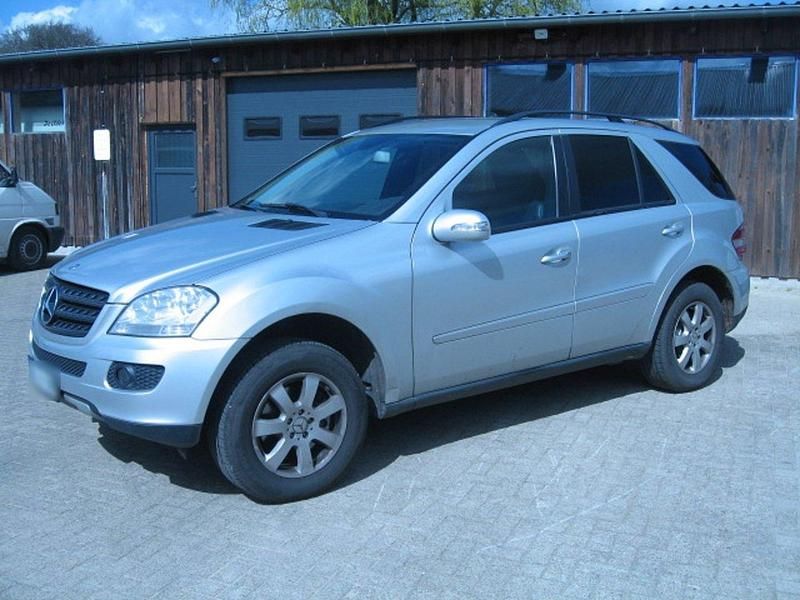 Gebraucht Mercedes ML280 190 PS (139 kW) 2007 Silber SUV