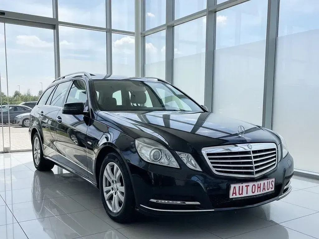 Gebraucht Mercedes E220 Elegance 170 PS (125 kW) 2011 Schwarz Kombi