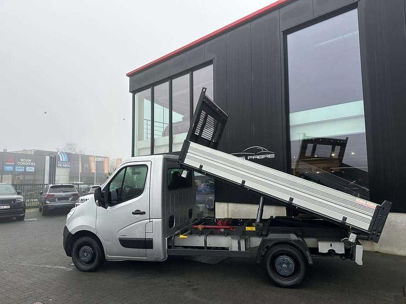 Gebraucht Opel Movano 136 PS (100 kW) 2015 Silber Van / Kleinbus