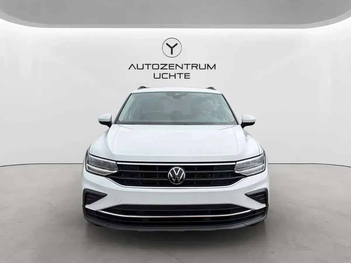 Gebraucht VW Tiguan Life 150 PS (110 kW) 2022 Weiß SUV