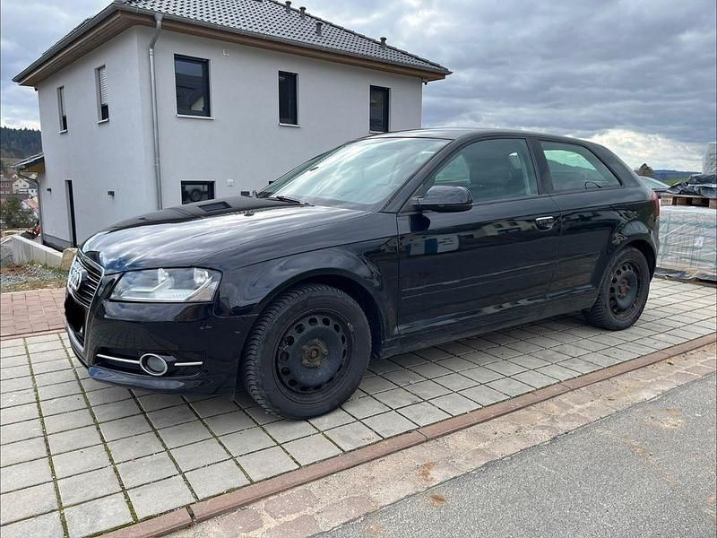 Gebraucht Audi A3 Ambiente 102 PS (75 kW) 2010 Schwarz Kleinwagen