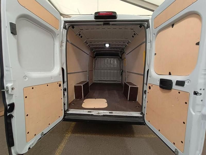 Gebraucht Opel Movano 140 PS (102 kW) 2024 Weiß Van