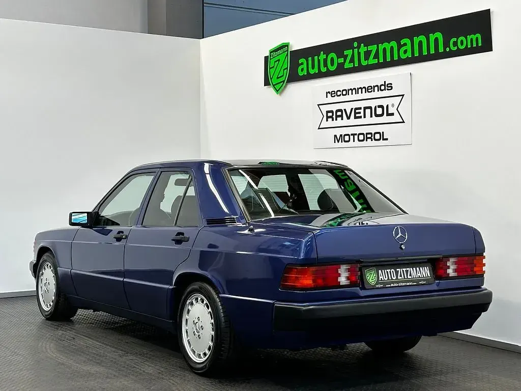 Gebraucht Mercedes 190 Avantgarde 136 PS (100 kW) 1992 Blau Limousine