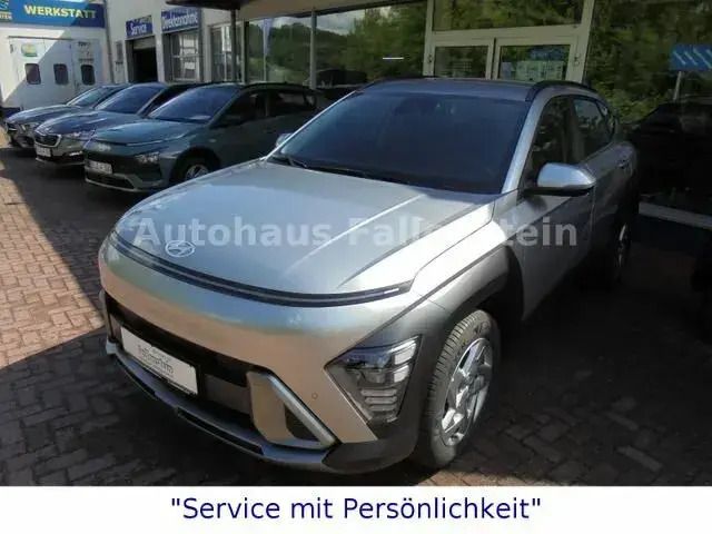 Silber Neu 2025 Hyundai Kona Prime SUV | 30.950 € (Fairer Preis) - Bild 1/4