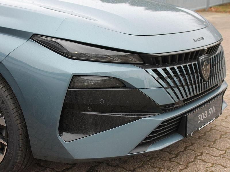 Neu Peugeot 308 SW Allure 145 PS (106 kW) 2025 Ingaro blau Kombi