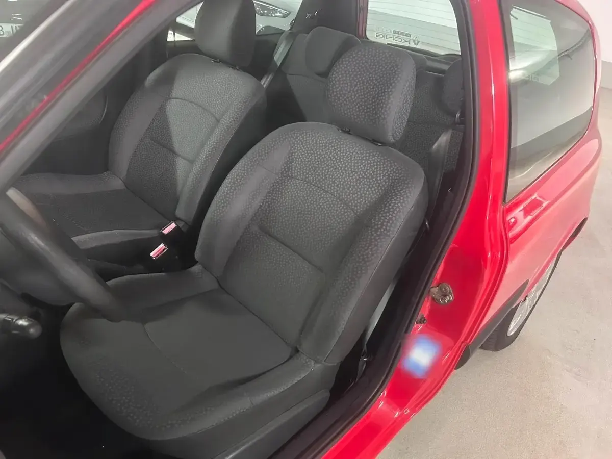 Gebraucht Renault Clio Campus 75 PS (55 kW) 2012 Rot Kleinwagen