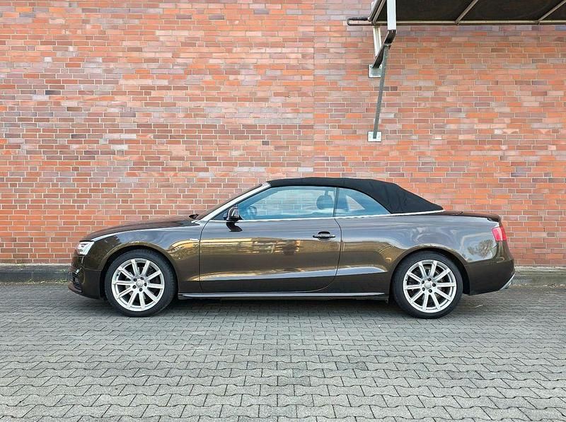 Gebraucht Audi A5 Cabriolet S-Line 160 PS (117 kW) 2012 Braun Cabrio