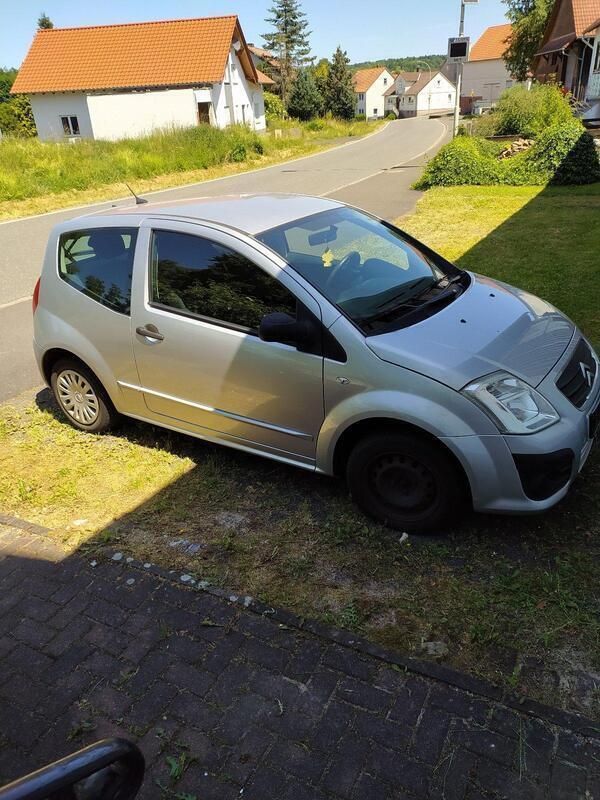Silber Gebraucht 2009 Citroën C2 Kleinwagen | 700 € - Bild 1/4