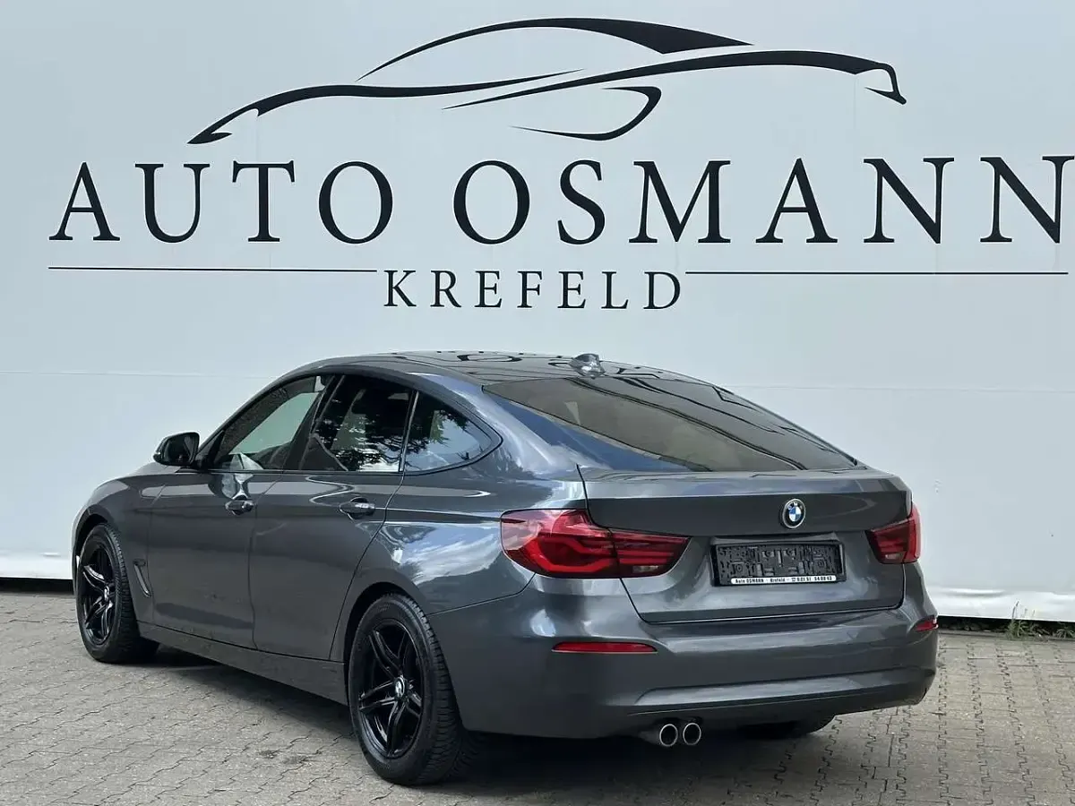 Gebraucht BMW 320 190 PS (139 kW) 2019 Mineralgrau metallic Limousine