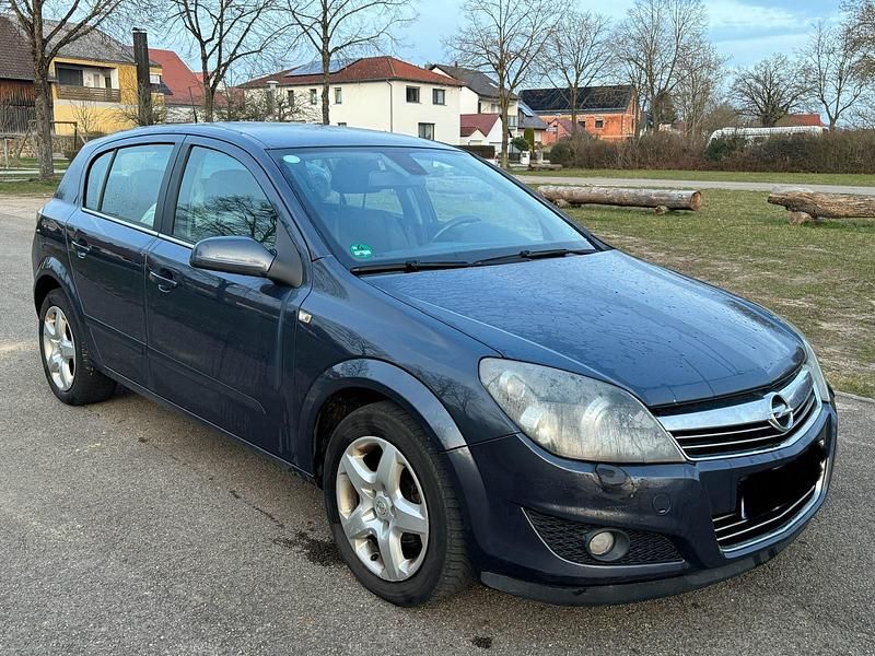 Second-hand Opel Astra 116 CP (85 kW) 2009 Gri Berlinǎ
