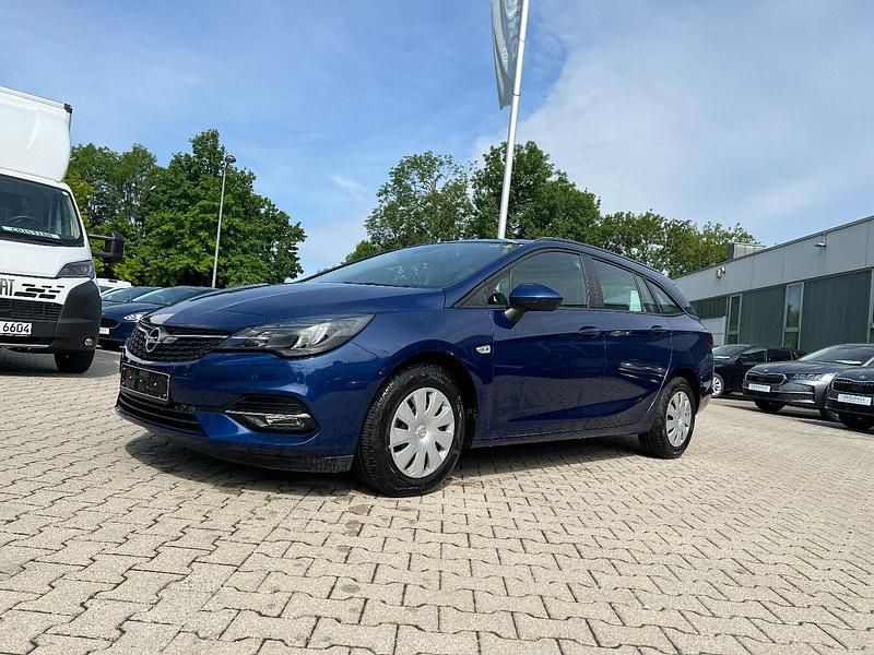 Nautic blau metallic Gebraucht 2020 Opel Astra Business Kombi | 17.990 € (Teuer) - Bild 1/4
