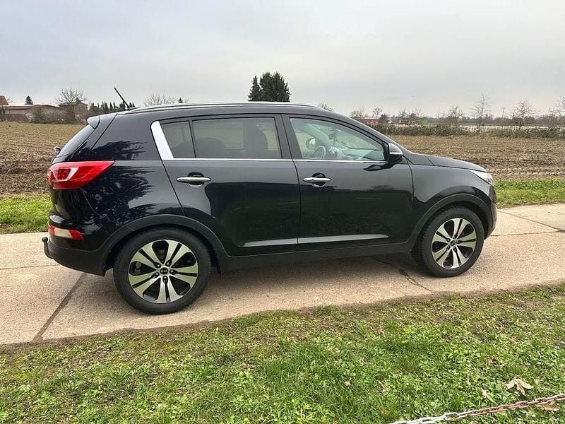 Schwarz Gebraucht 2010 Kia Sportage Vision SUV | 6.999 € (Fairer Preis) - Bild 1/4