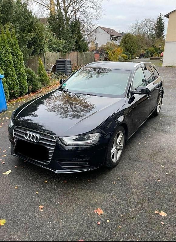 Schwarz Gebraucht 2012 Audi A4 Kombi | 9.500 € (Guter Preis) - Bild 1/4