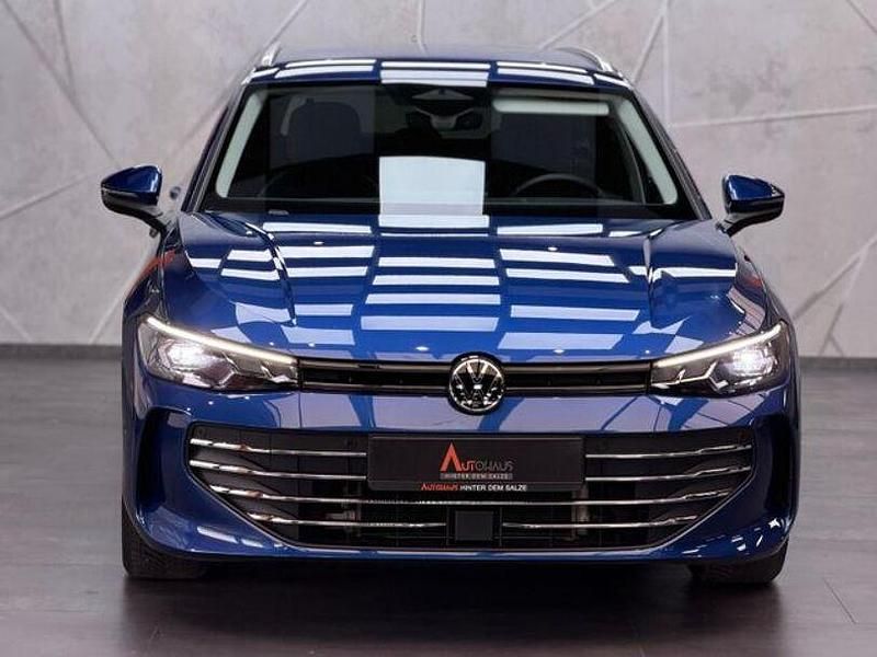 Gebraucht VW Passat Business 150 PS (110 kW) 2024 Blau Kombi