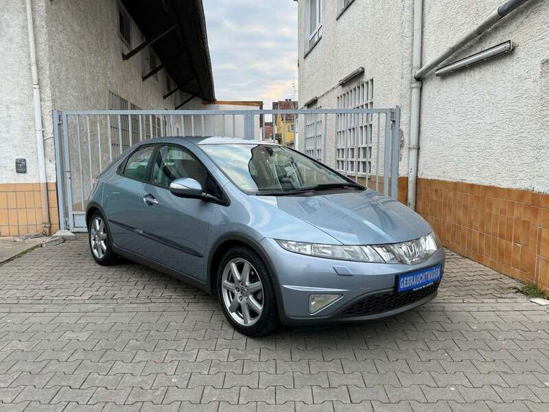 Bluish silver m. Gebraucht 2006 Honda Civic Sport Limousine | 7.999 € (Etwas zu teuer) - Bild 1/4
