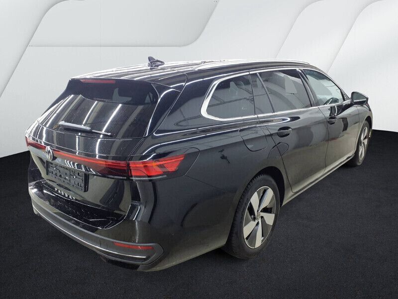 Gebraucht VW Passat Business 150 PS (110 kW) 2024 Schwarz (grenadillschwarz metallic) Kombi