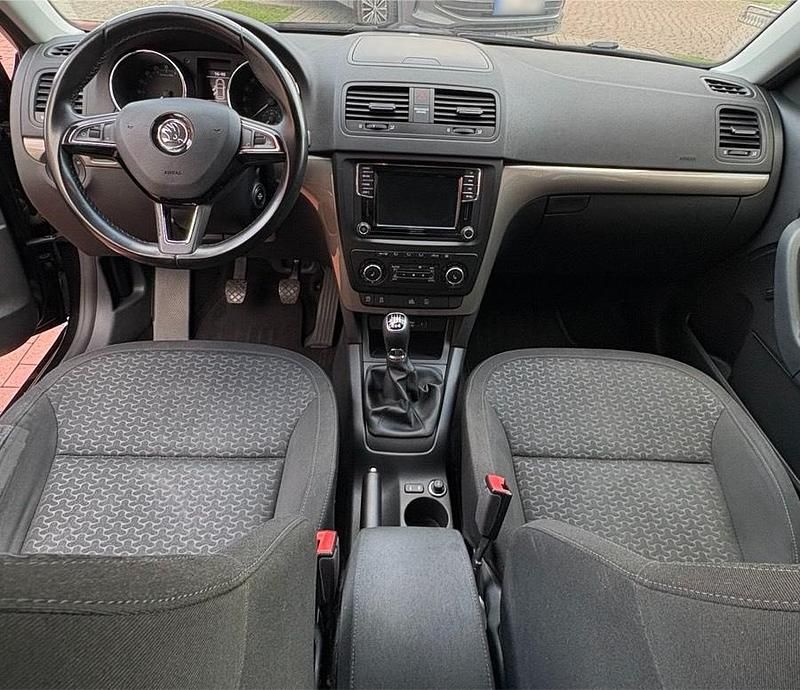 Gebraucht Skoda Yeti Style 150 PS (110 kW) 2016 Schwarz SUV