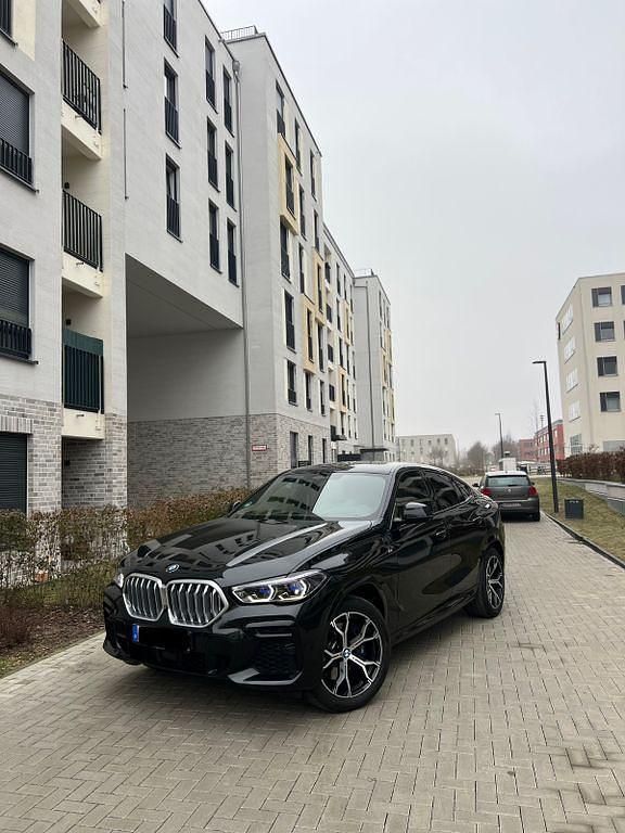 Schwarz Gebraucht 2022 BMW X6 M Sport SUV | 61.999 € (Superpreis) - Bild 1/4