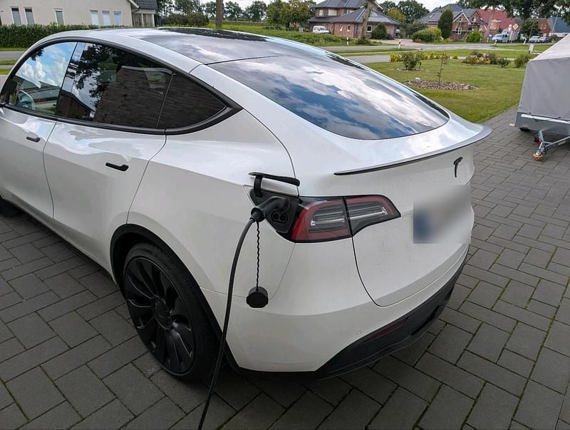 Gebraucht Tesla Model Y Performance 392 kW (534 PS) 2022 Weiß SUV