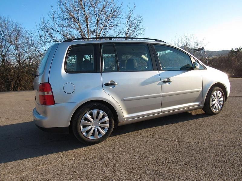 Gebraucht VW Touran 90 PS (66 kW) 2006 Silber Van / Kleinbus