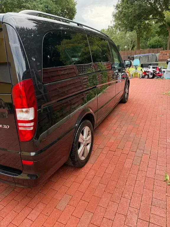 Gebraucht Mercedes Viano 224 PS (164 kW) 2011 Schwarz Van / Kleinbus