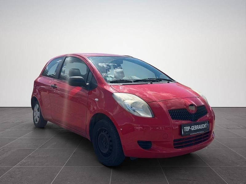Gebraucht Toyota Yaris Basis 69 PS (50 kW) 2008 Rot Kleinwagen