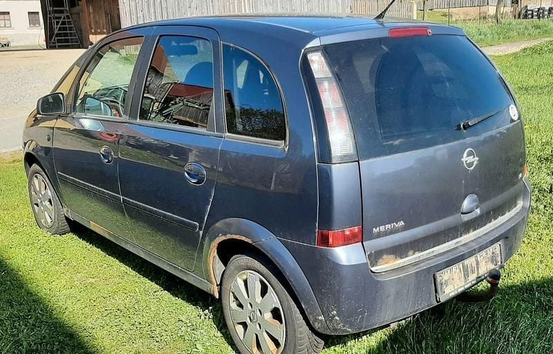 Second-hand Opel Meriva 105 CP (77 kW) 2007 Albastru Monovolum