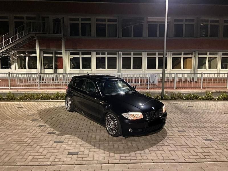 Schwarz Gebraucht 2006 BMW 130 Performance Kleinwagen | 5.499 € (Superpreis) - Bild 1/4
