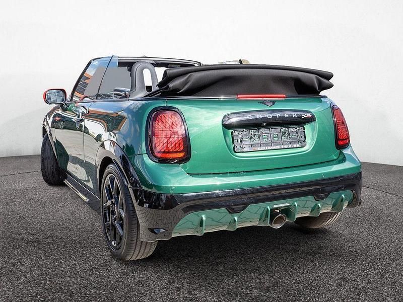 Neu Mini John Cooper Works Cabriolet 231 PS (169 kW) 2025 British racing green Cabrio