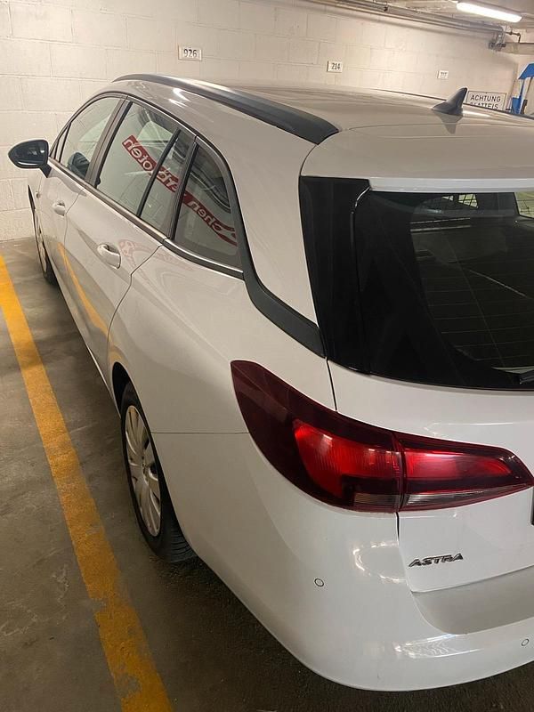 Gebraucht Opel Astra 110 PS (80 kW) 2016 Weiß Kombi