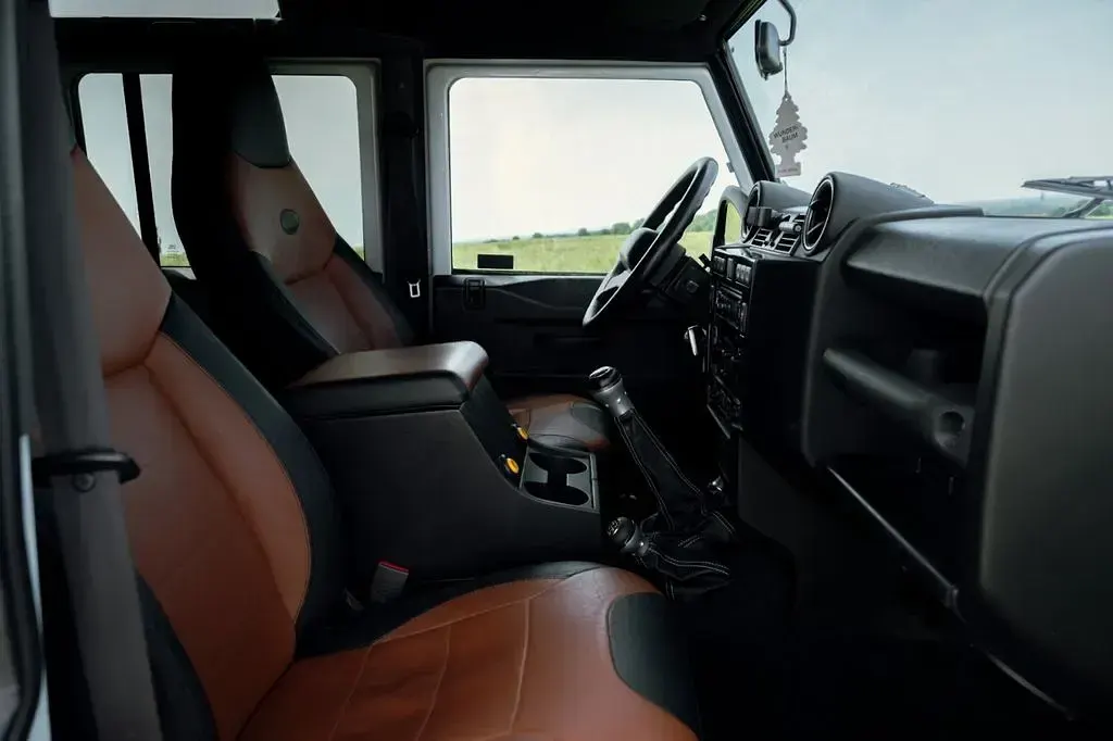 Gebraucht Land Rover Defender 122 PS (89 kW) 2016 Weiß SUV