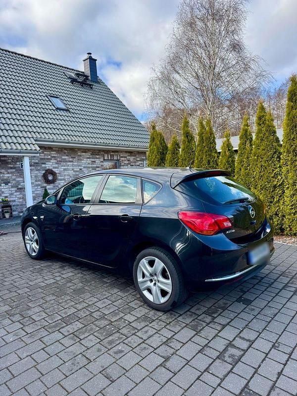 Gebraucht Opel Astra Style 120 PS (88 kW) 2014 Schwarz Kombi