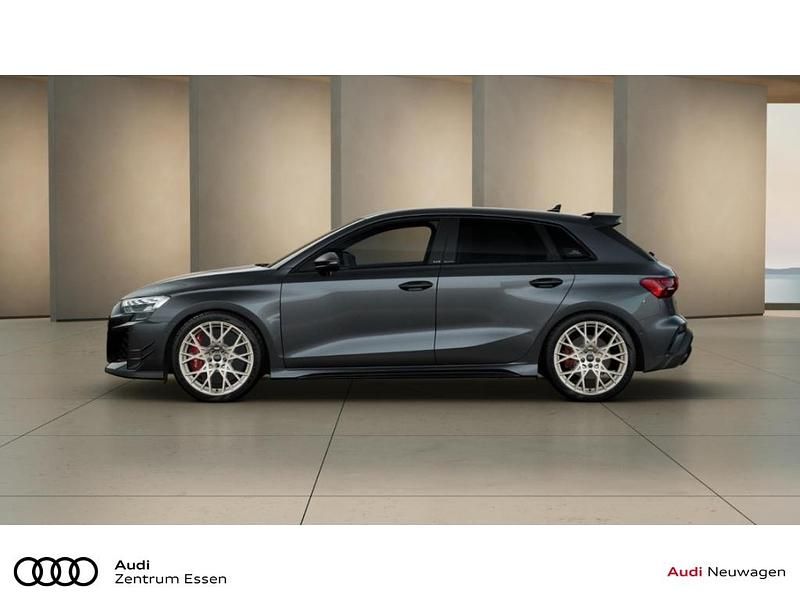 Neu Audi RS3 Competition 400 PS (294 kW) 2026 Grau Limousine