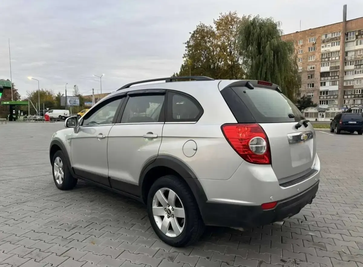 Używany Chevrolet Captiva 218 KM (160 kW) 2006 Srebrny SUV