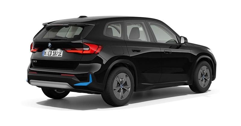 Gebraucht BMW iX1 230 kW (313 PS) 2023 Schwarz SUV