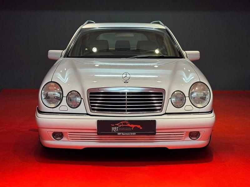 Gebraucht Mercedes E320 Elegance 224 PS (164 kW) 1997 Weiß Limousine