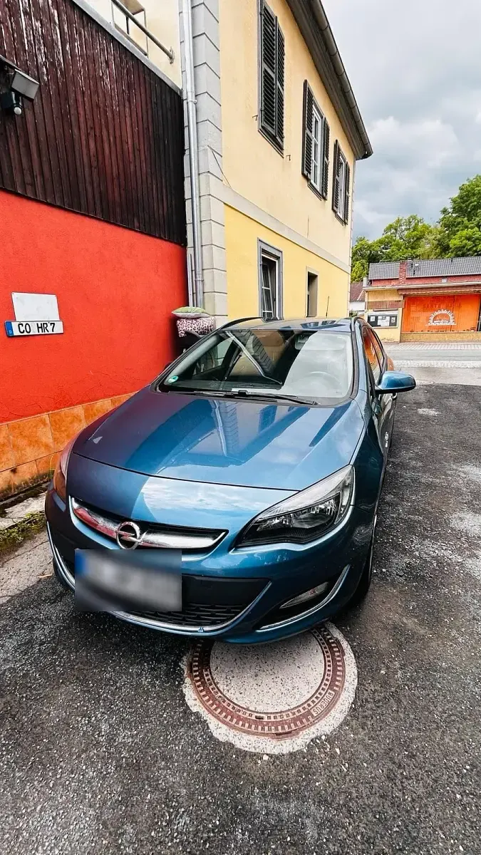 Gebraucht Opel Astra 140 PS (102 kW) 2013 Kombi