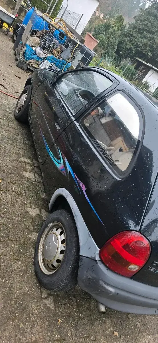 Second-hand Opel Corsa 45 CP (33 kW) 1995 Negru Hatchback