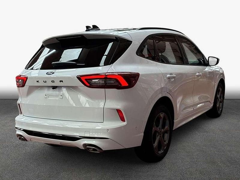 Gebraucht Ford Kuga ST-Line X 186 PS (136 kW) 2024 Frozen white SUV
